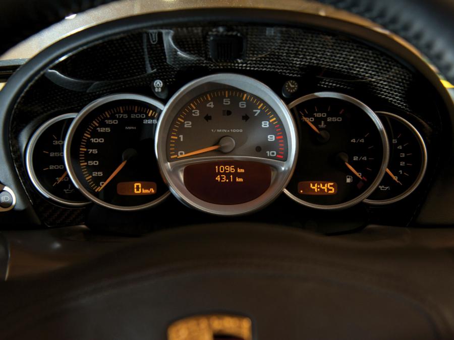  Porsche Carrera GT 2003 года  (US) (фото 30 из 30)